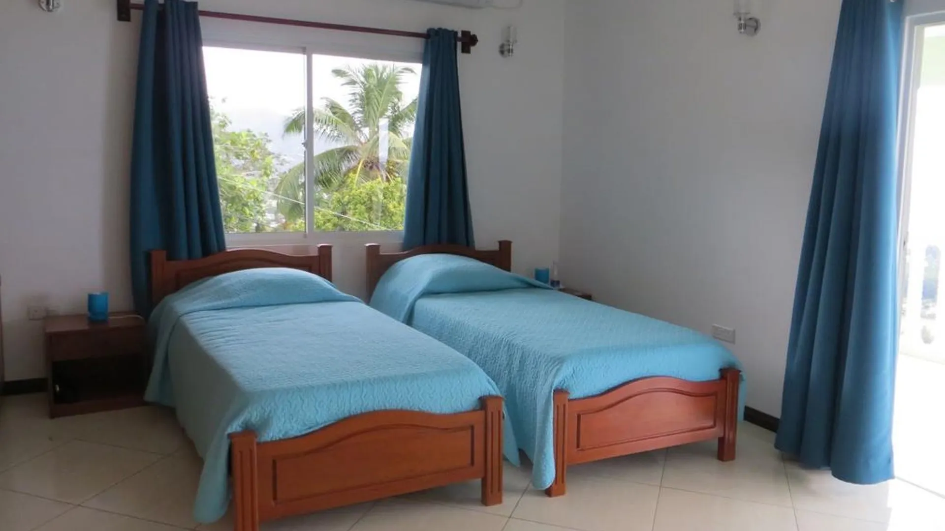 Villa With 2 Bedrooms In Victoria, With Wonderful Sea View, Enclosed G Misere