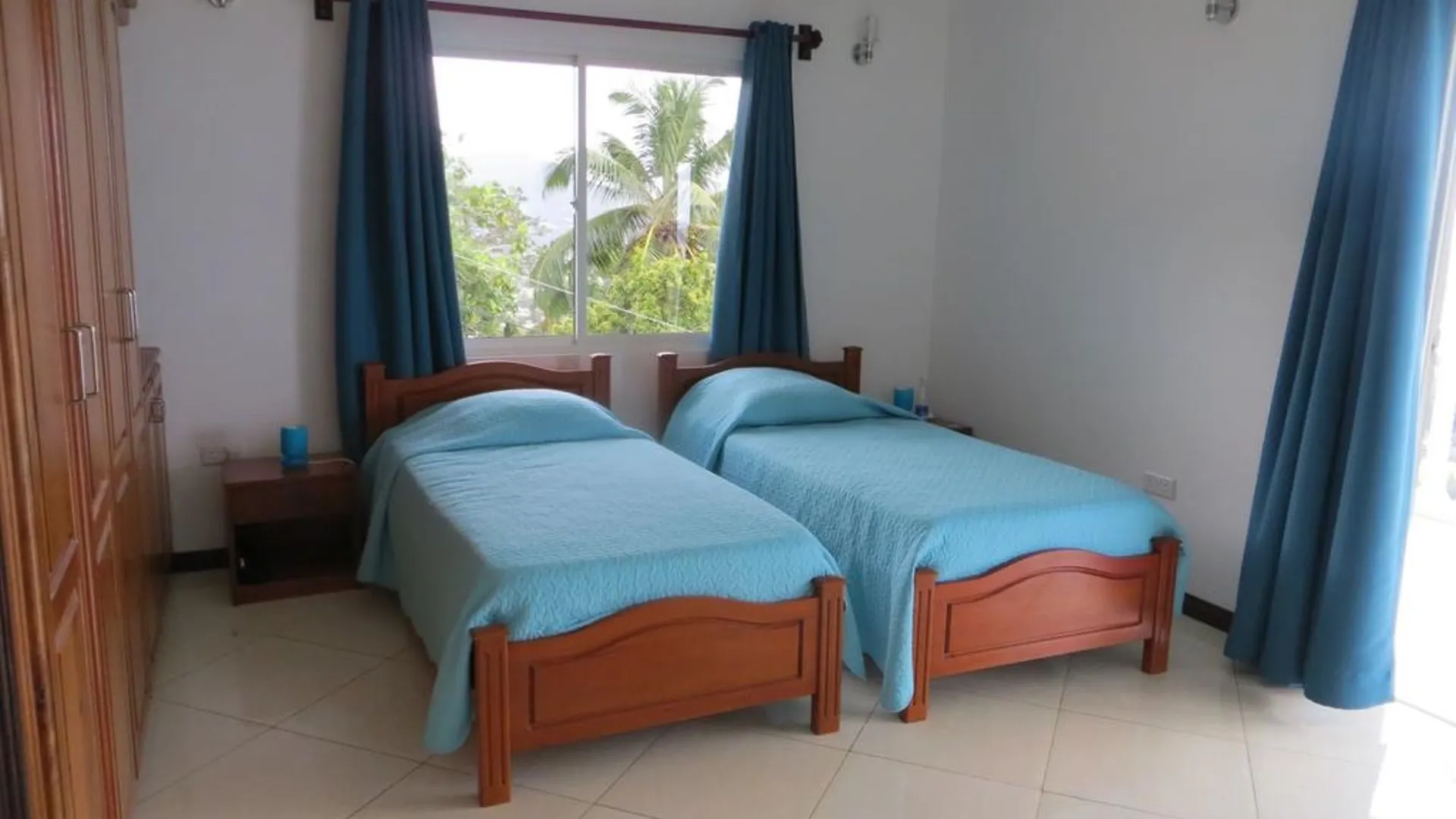 Villa With 2 Bedrooms In Victoria, With Wonderful Sea View, Enclosed G Misere